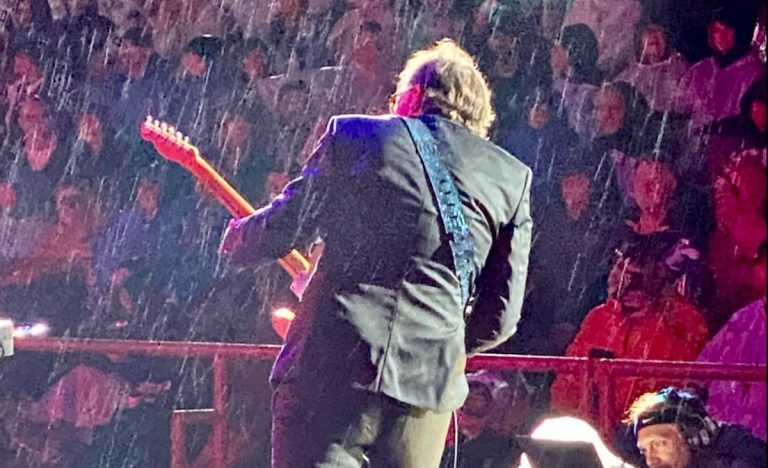 joe bonamassa rain at red rocks